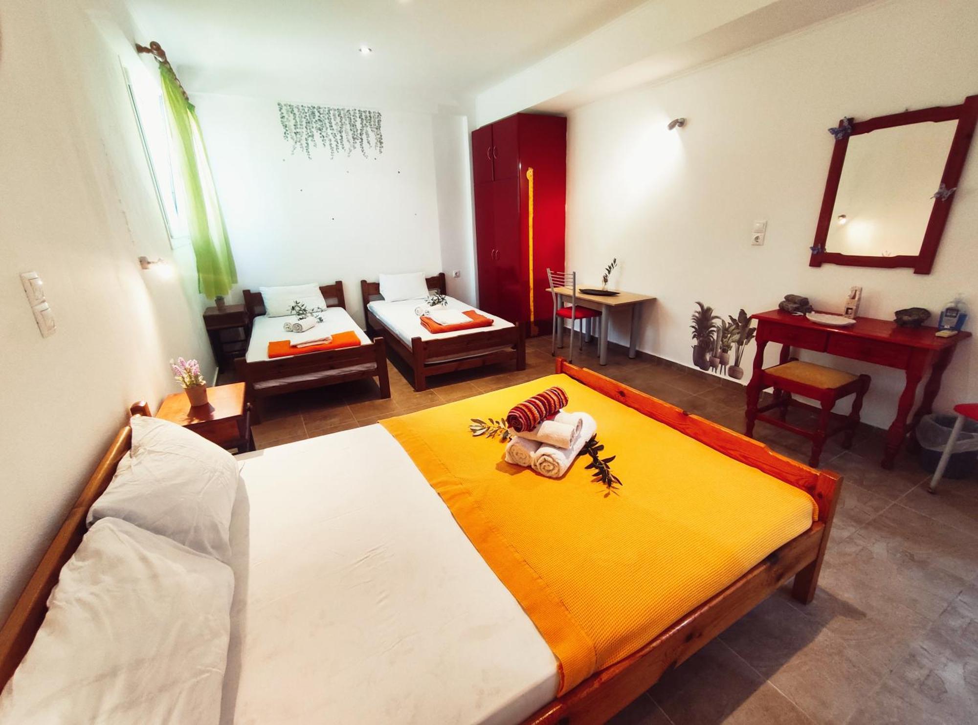 Melinta Rena'S Rooms Μελίντα الغرفة الصورة